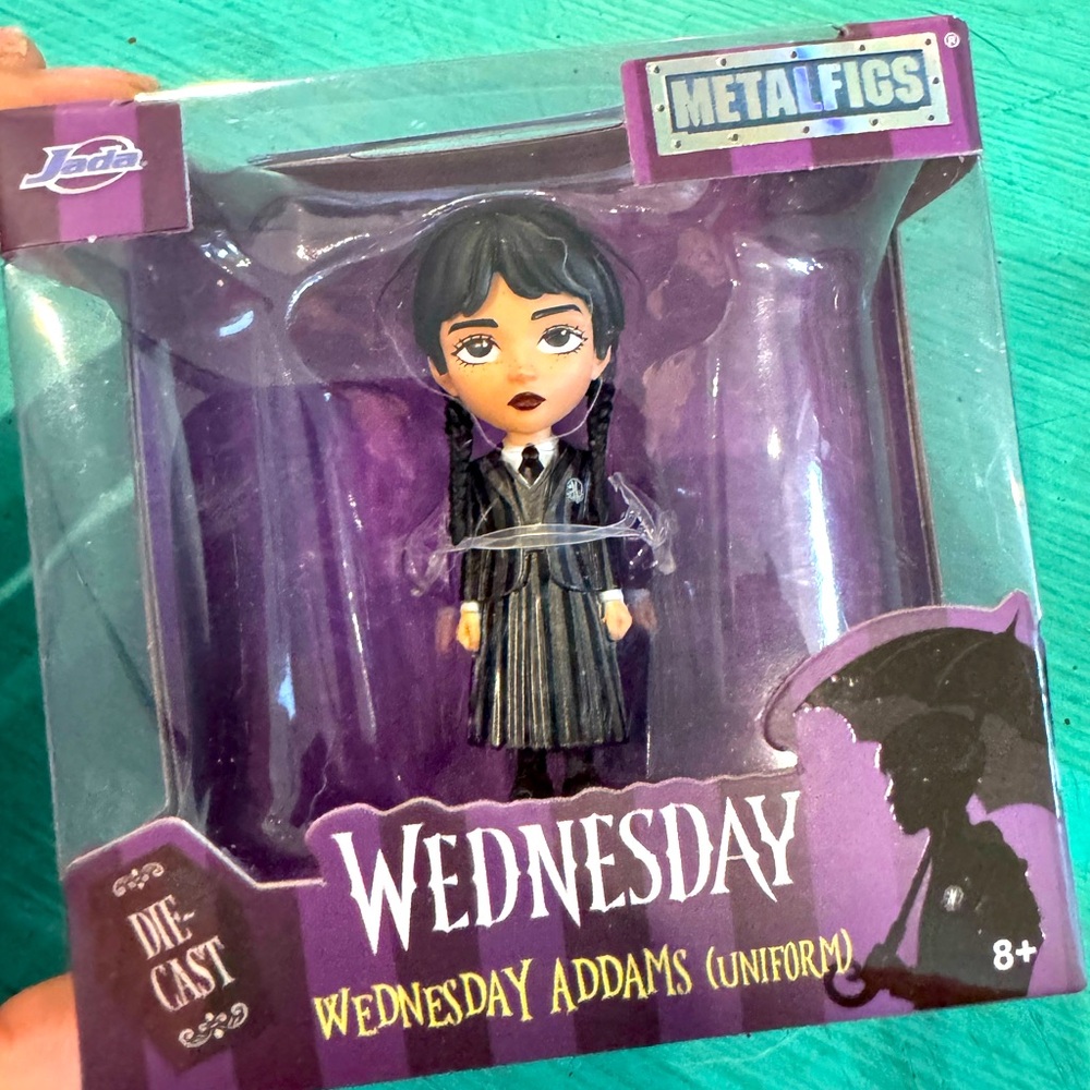 NEW-Wednesday Wave 1 MetalFigs 2 1/2-Inch Die-Cast Metal Mini-Figure
